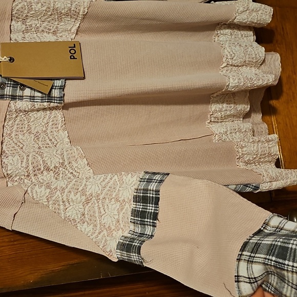 POL Pink Plaid Lace Rough Hem Hoodie Top NWT - Picture 4 of 9